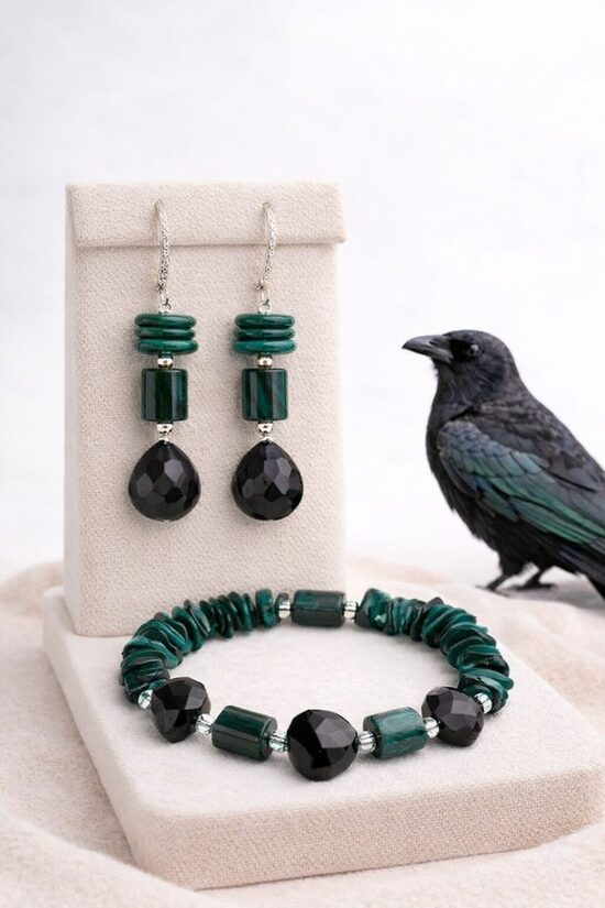 Dabīgo pērļu rotu komplekts "Melno spārnu zvērests"